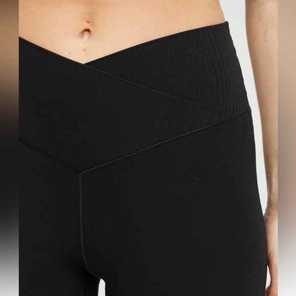 OFFLINE By Aerie Real Me High Waisted Crossover Rib Super Flare Legging - Picture 4 of 6